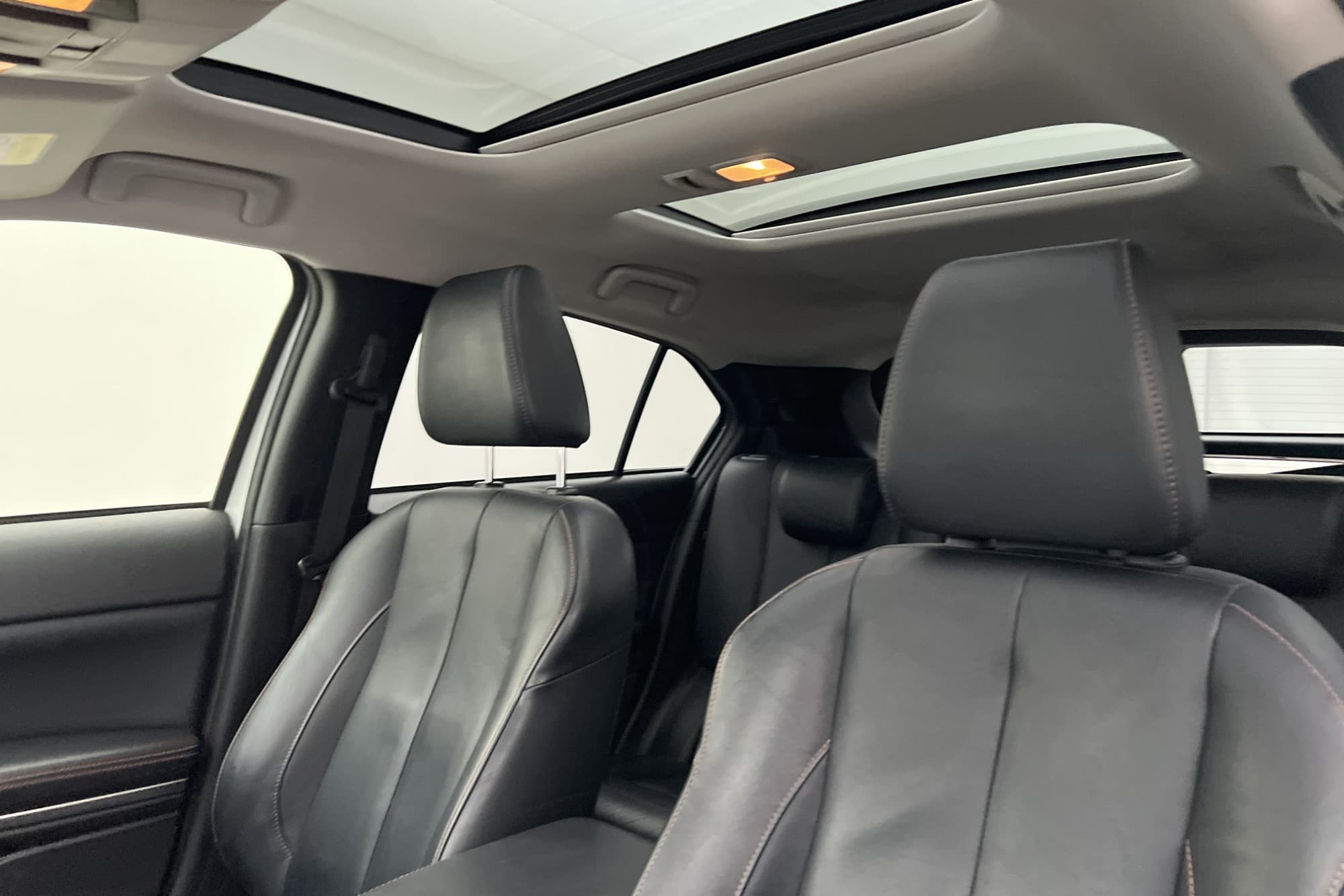 Mitsubishi Eclipse Cross 4WD Business Pano Skinn 360° Drag