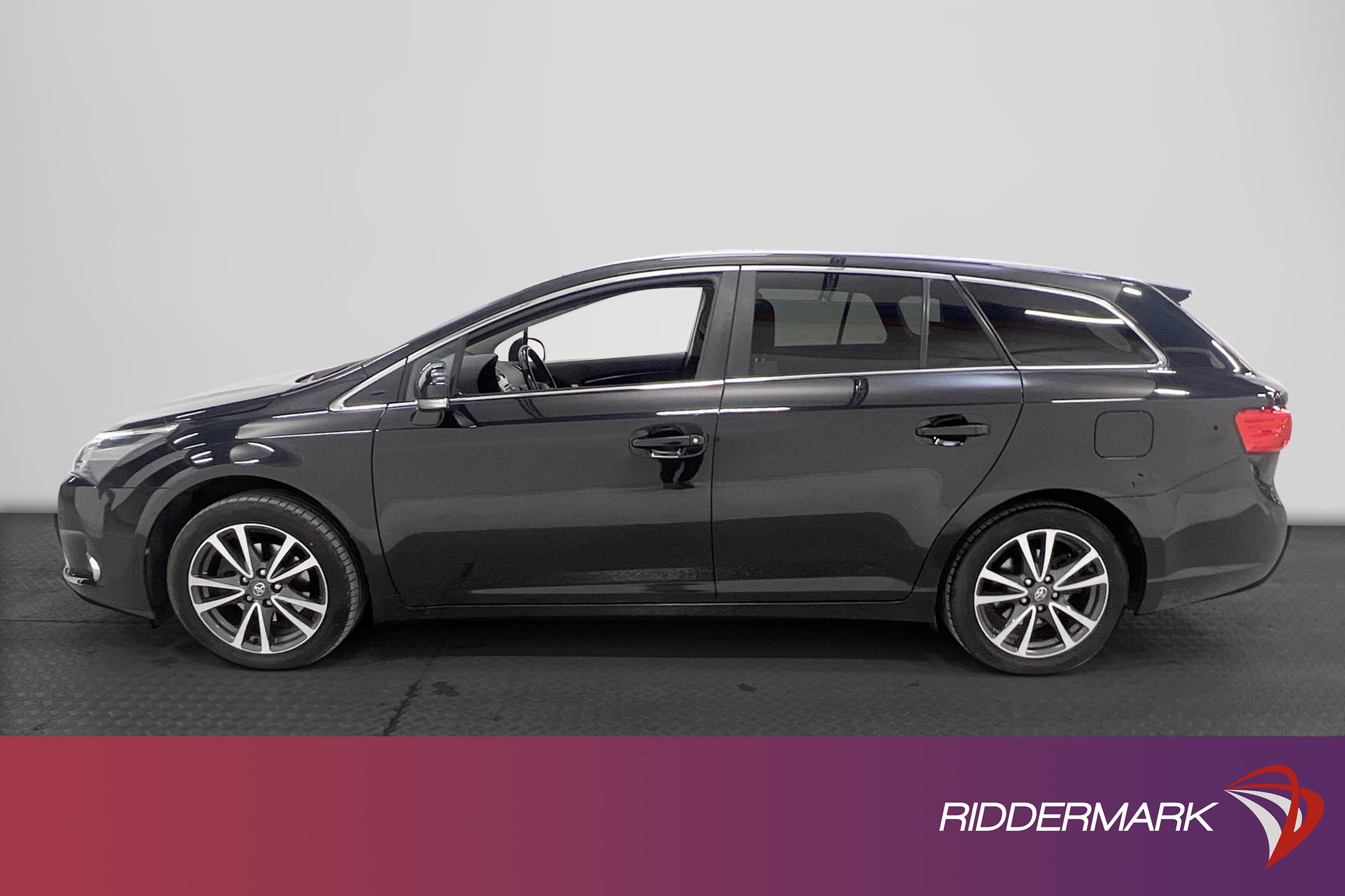 Toyota Avensis 2.0 152hk Navigator