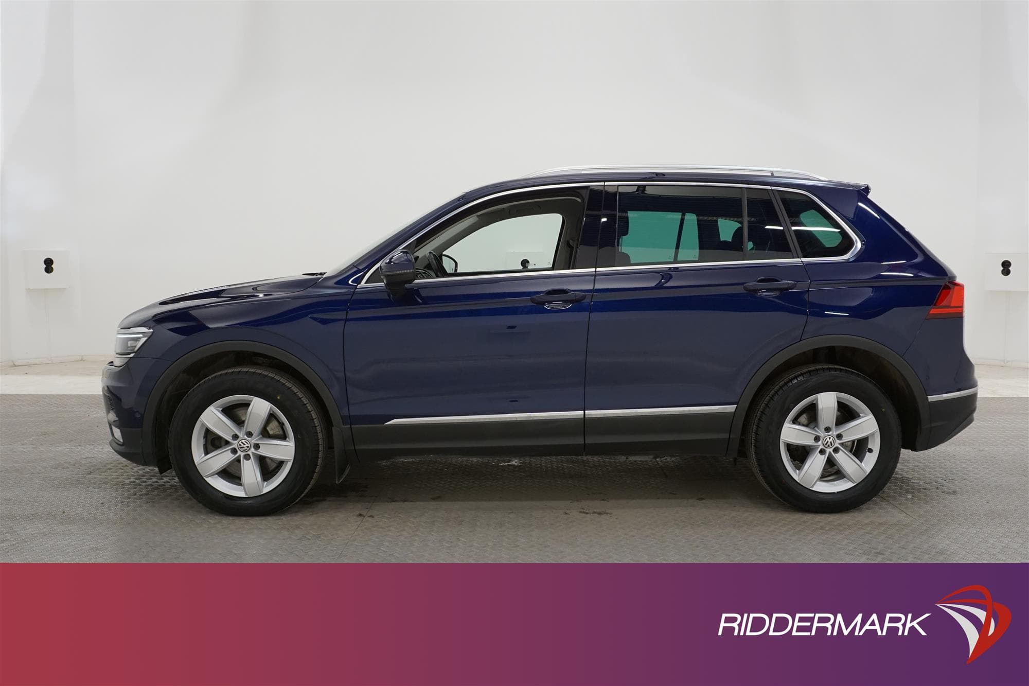 Volkswagen Tiguan 4M 190hk Cockpit D-Värmare Bkamera Drag