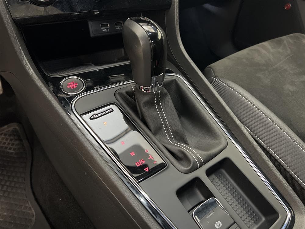 SEAT Leon 2.0 TSI Cupra 300hk 4Drive Cockpit Beatsinteriör