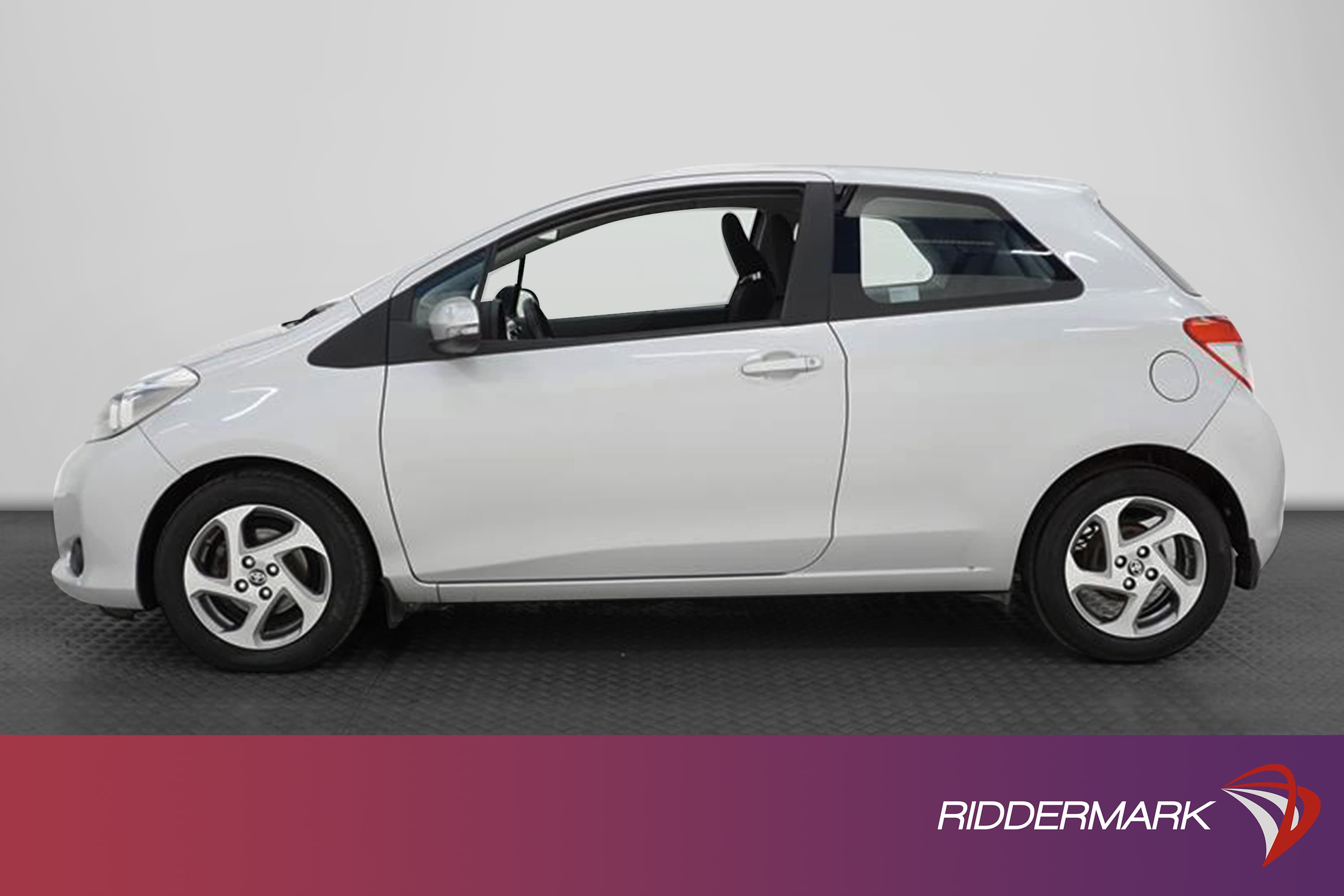 Toyota Yaris 1.33 100hk B-Kam