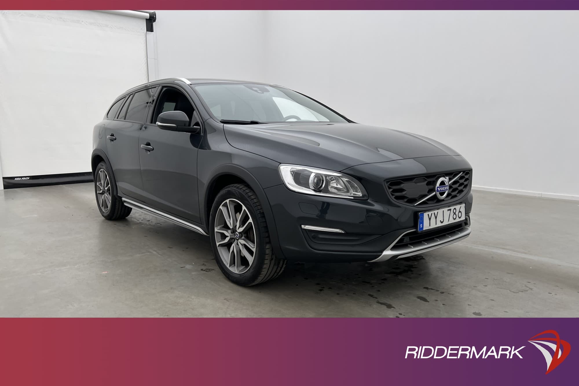 Volvo V60 Cross Country D4 Summum VOC Värmare Navi Skinn