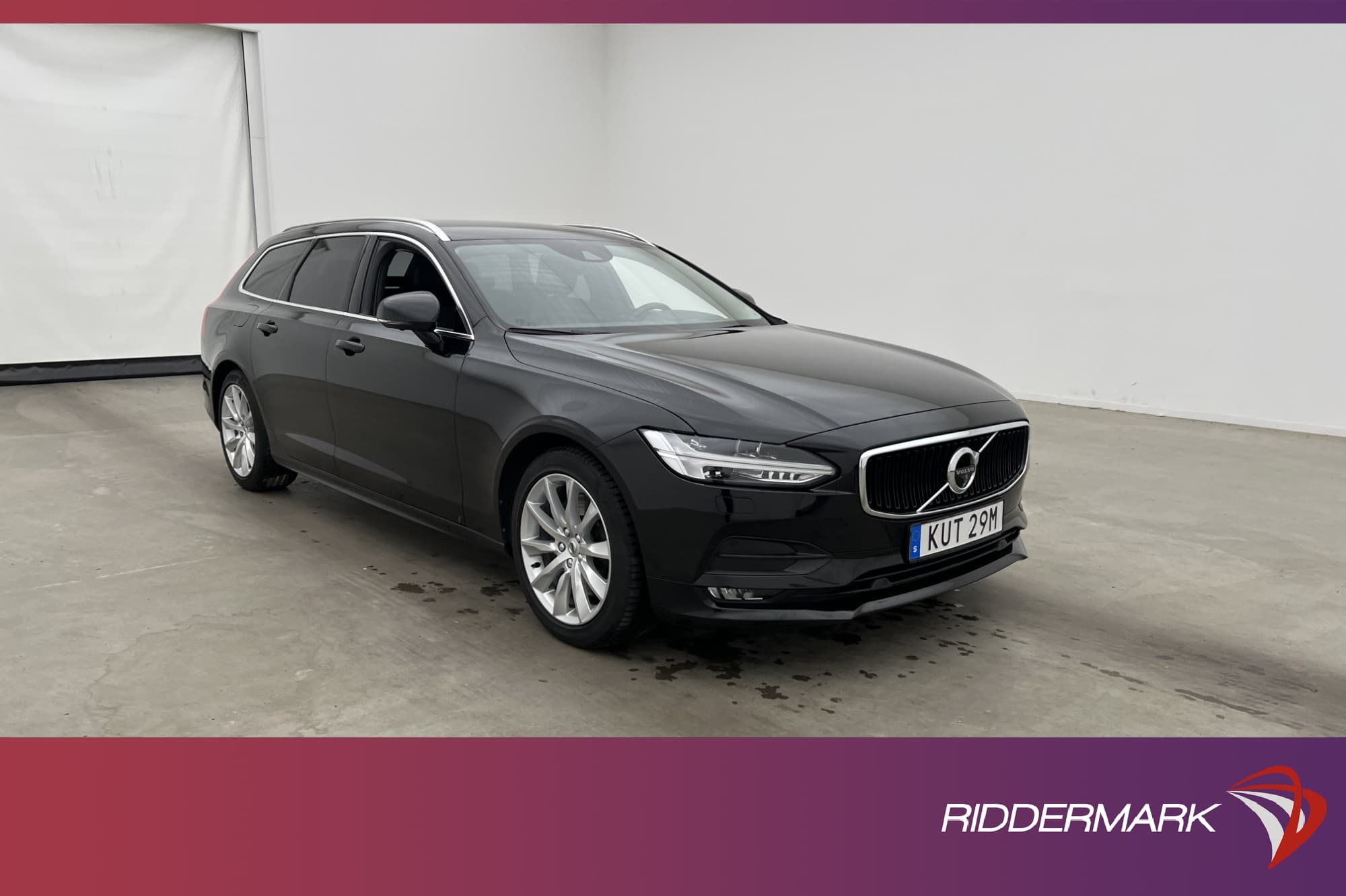 Volvo V90 T4