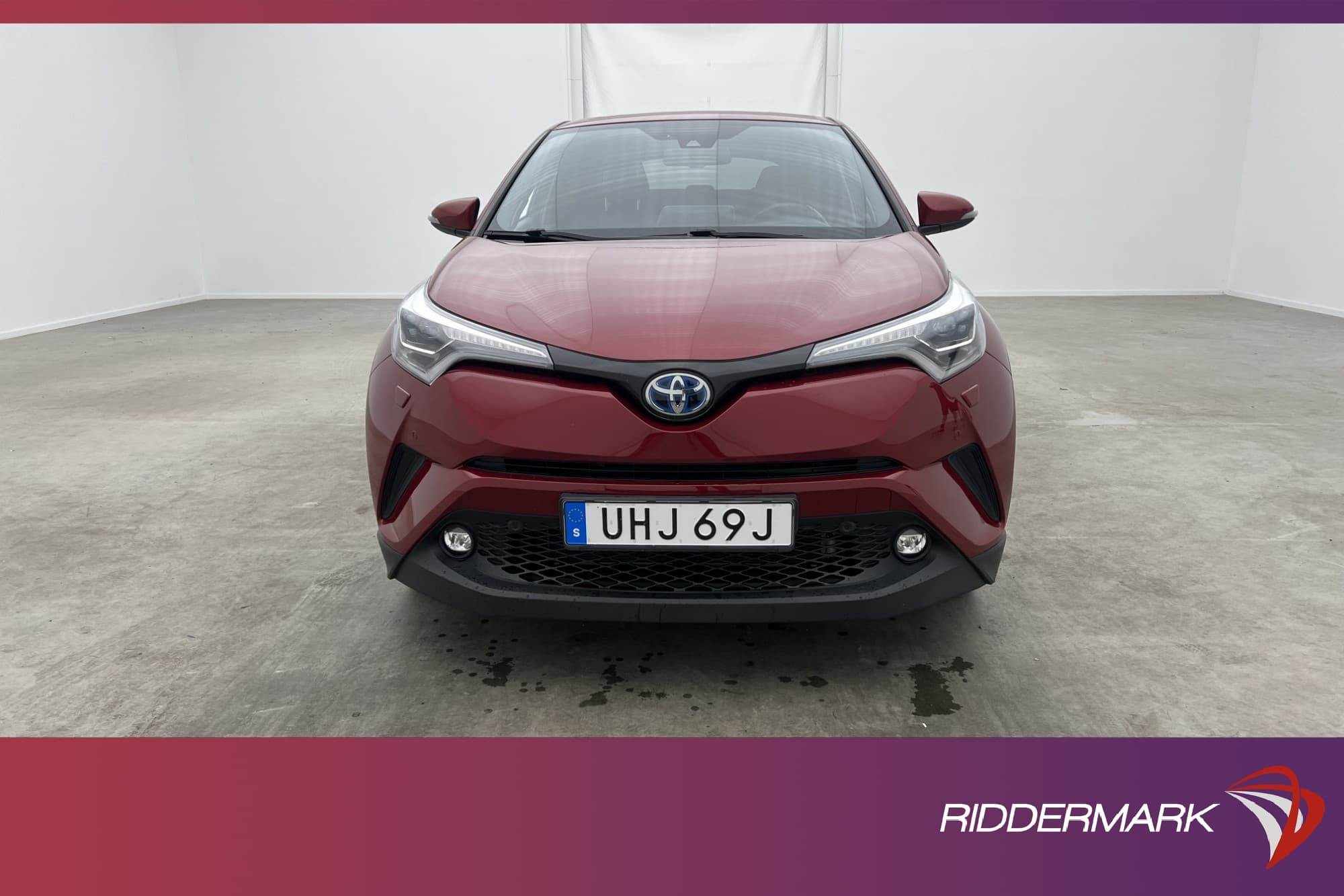 Toyota C-HR Hybrid 122hk