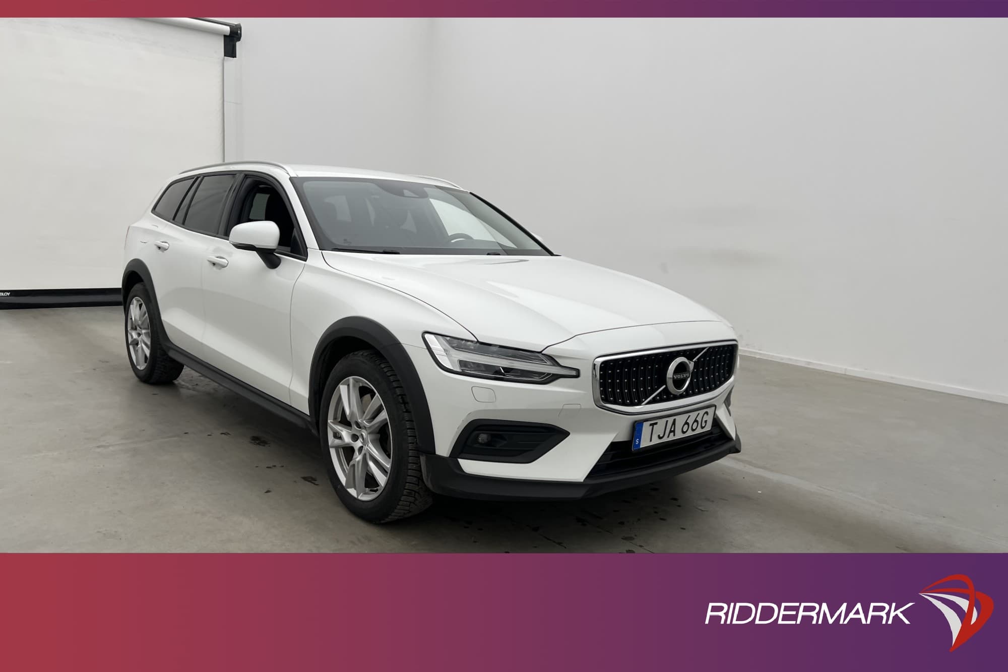 Volvo V60 Cross Country D4 AWD