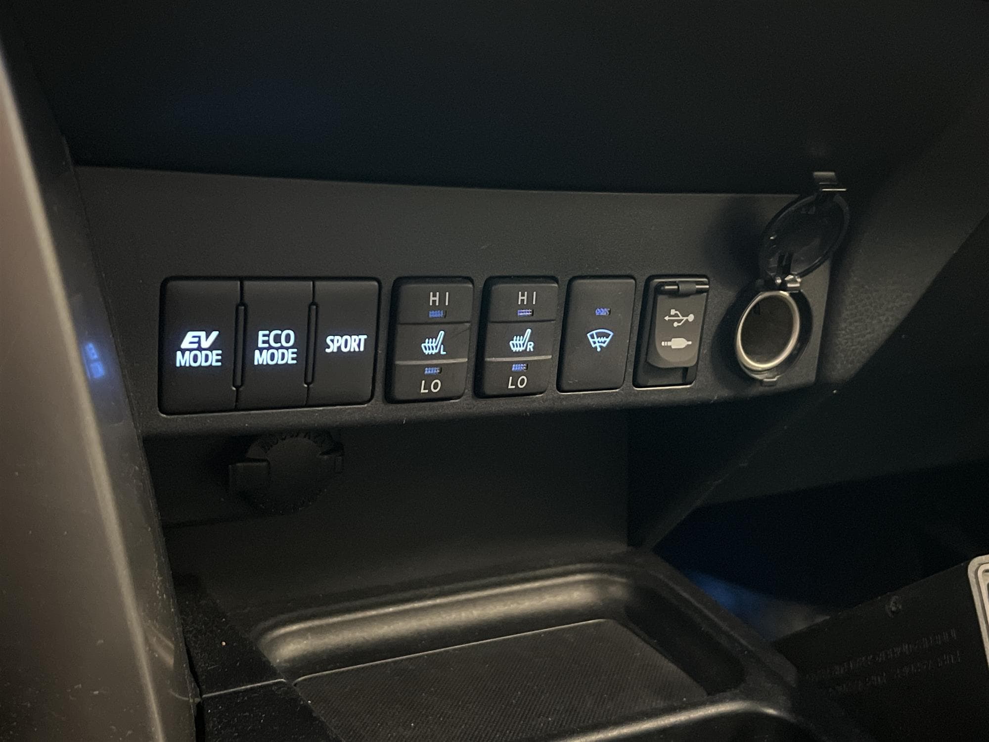 Toyota RAV4 Hybrid AWD 2.5 197hk M&K-Värm 360 Kam Drag