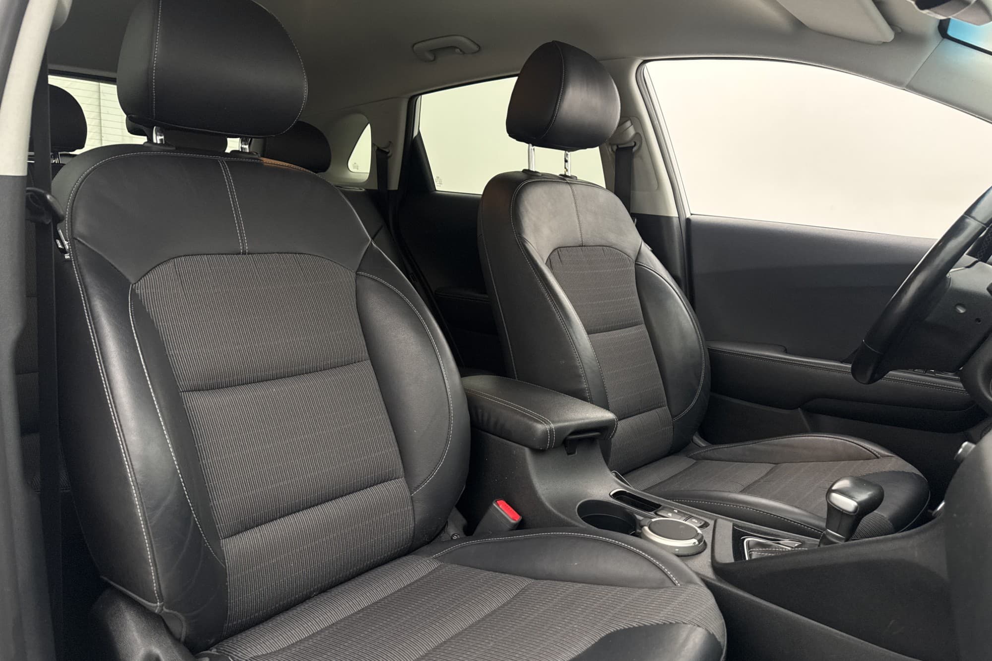 Kia Niro P-HEV 141hk Advance Plus Kamera CarPlay Rattvärme