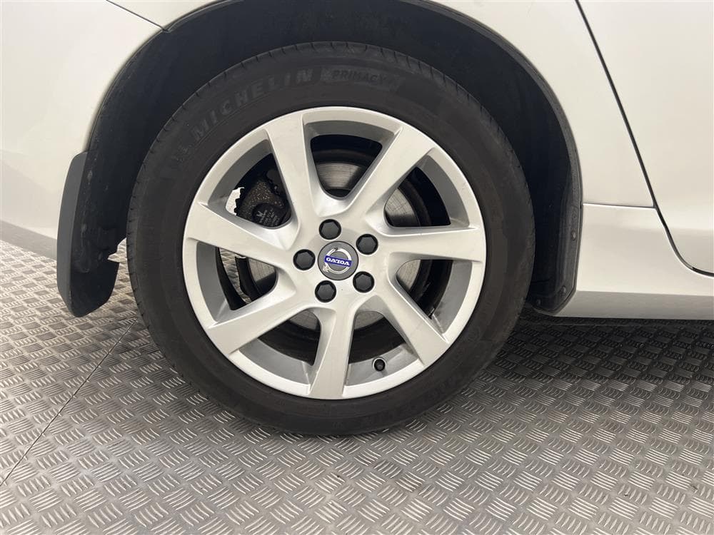 Volvo V60 D4 AWD 181hk Summum D-Värm Skinn Välservadinteriör