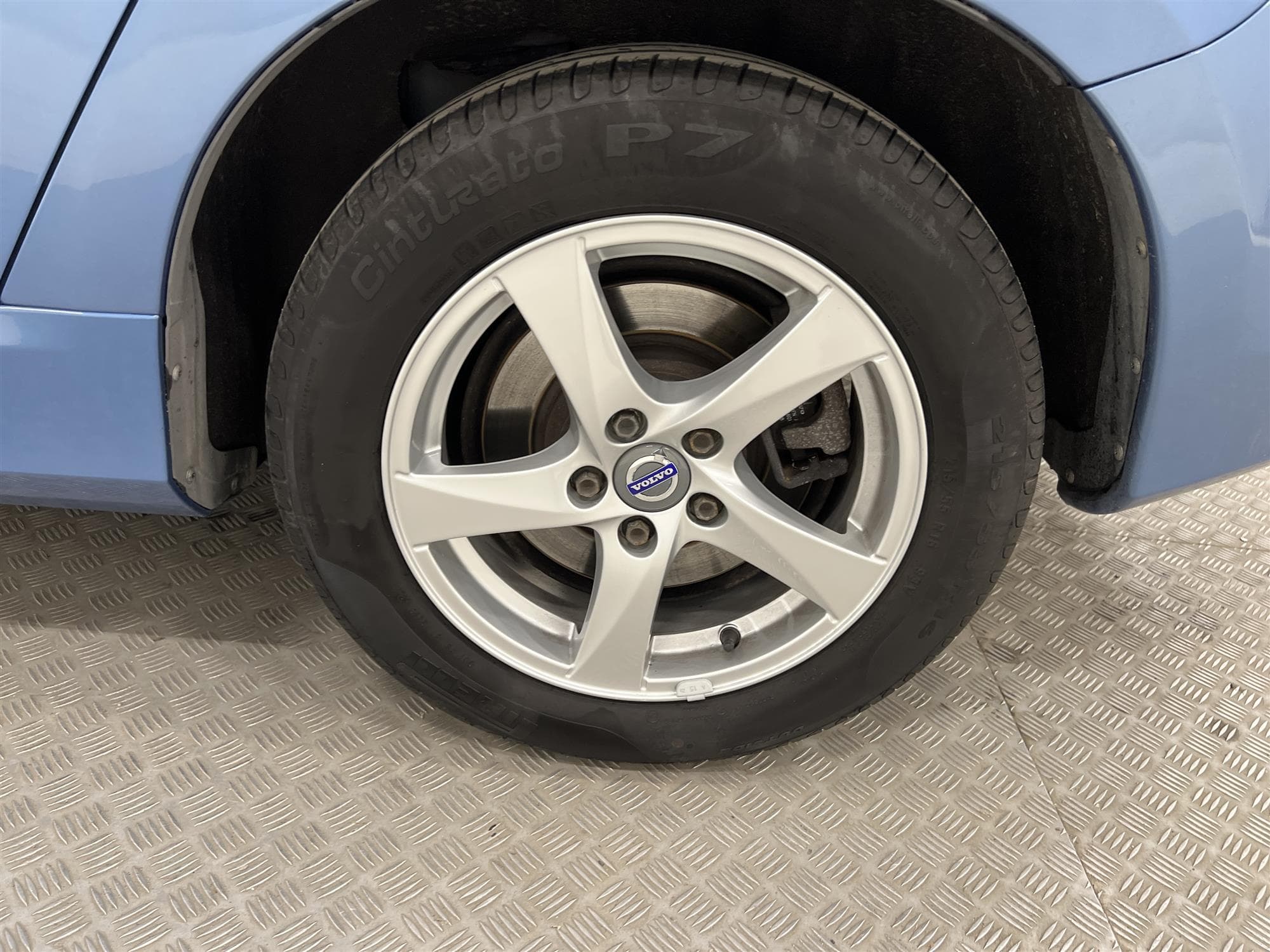 Volvo S60 T3 152hk Bränslevärm Rattvärme Välservad 0,46L/mil