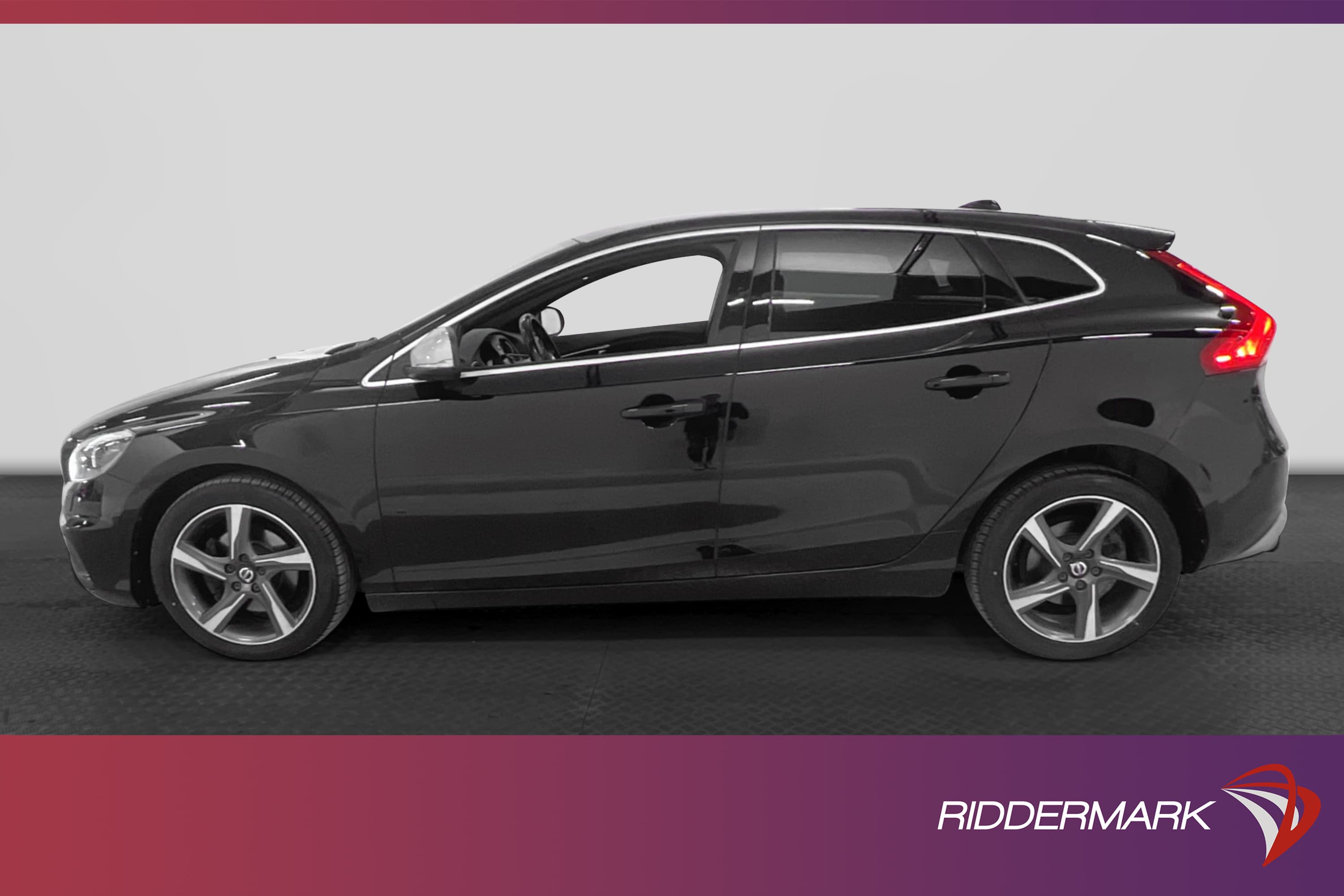 Volvo V40 T2 122hk