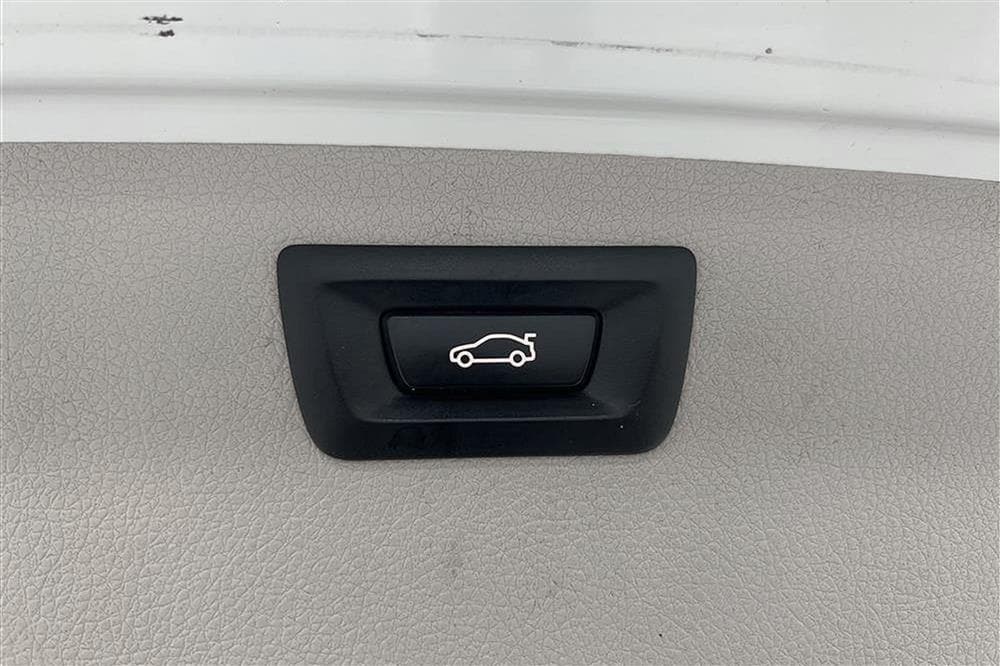 BMW 318d Touring 150hk PDC Hifi 0,39L/milinteriör