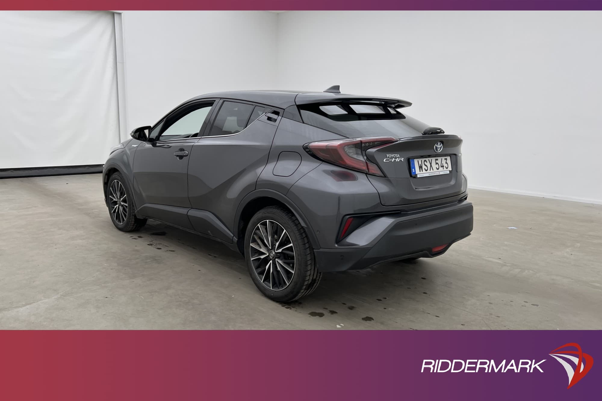 Toyota C-HR Hybrid 122hk
