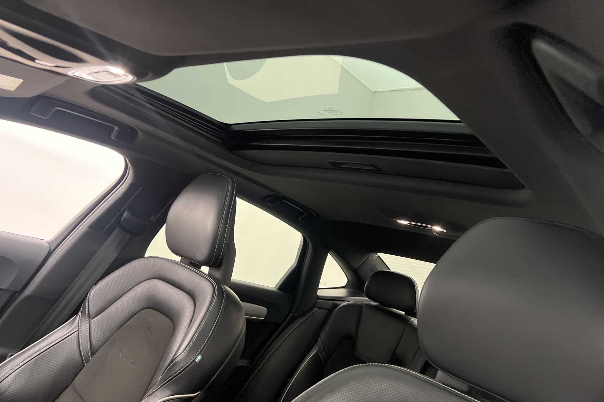 Volvo S90 D4 AWD R-Design VOC Värm Taklucka Kamera Navi Drag