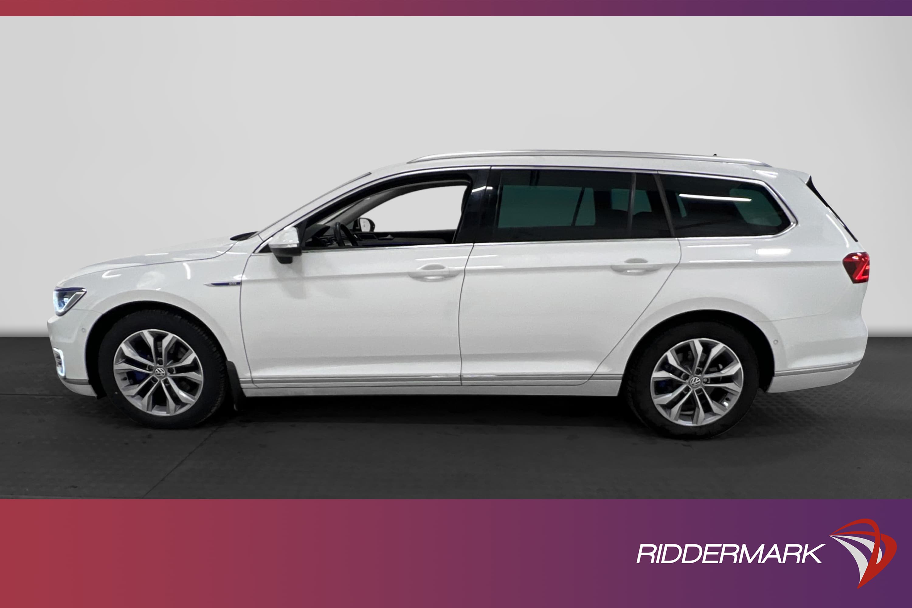 Volkswagen Passat GTE 218hk