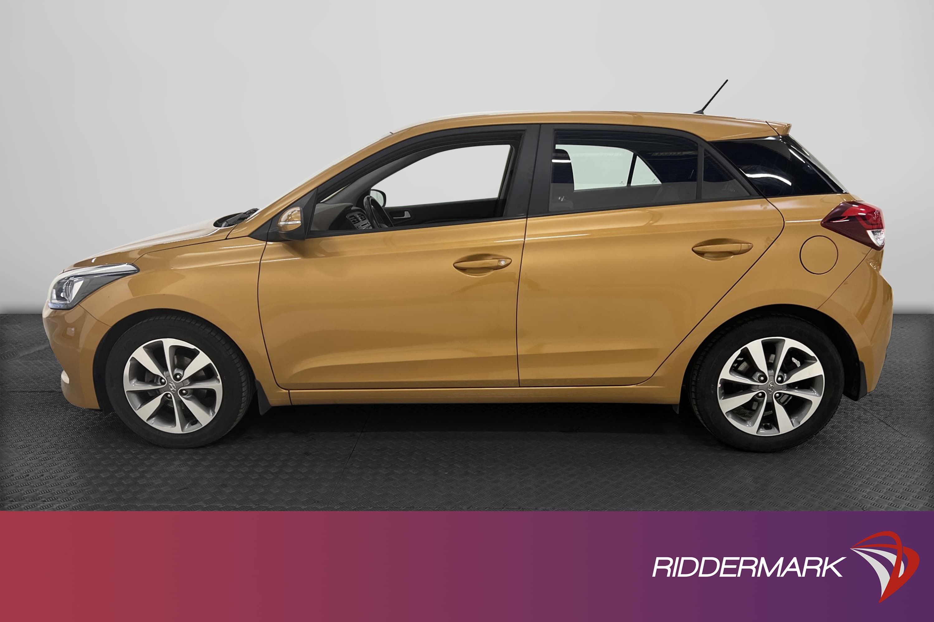 Hyundai i20 1.2 84hk LÅGMIL