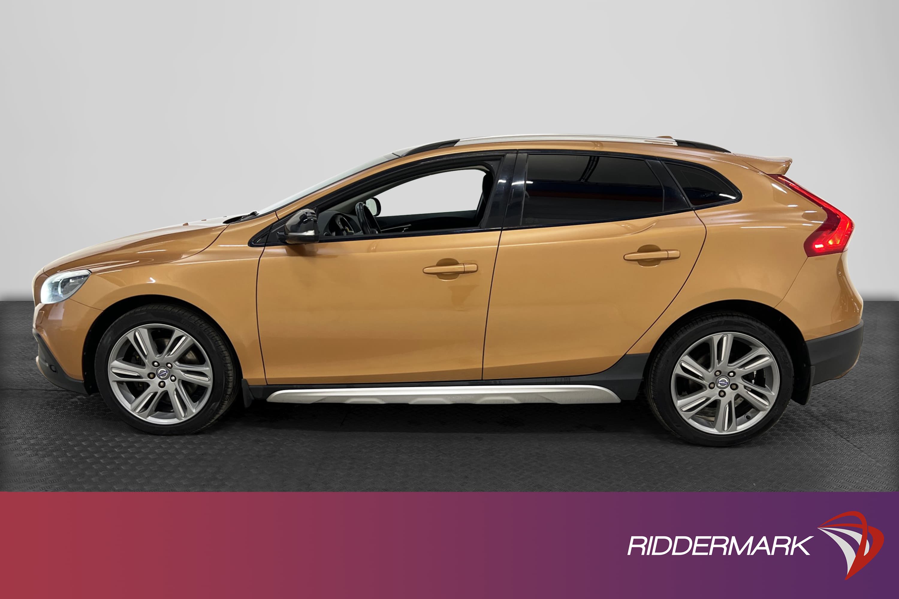 Volvo V40 D4 Cross Country 177hk