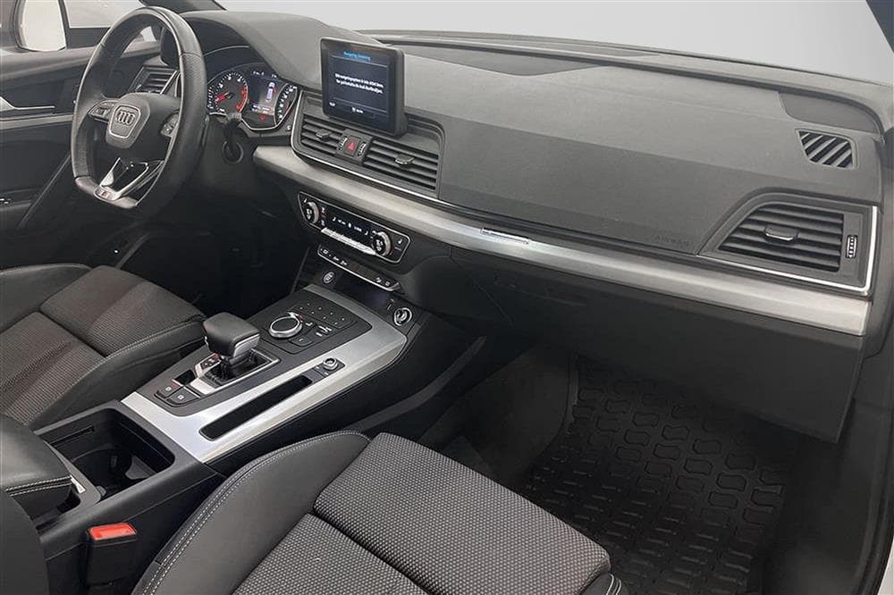 Audi Q5 40 TDI Quattro 190hk S-line Värmare Drag 0,53l/milinteriör