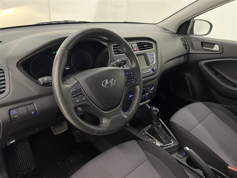 Hyundai i20 1.0 100hk Auto M-värm Välserv Rattvärm 0,52l/mil
