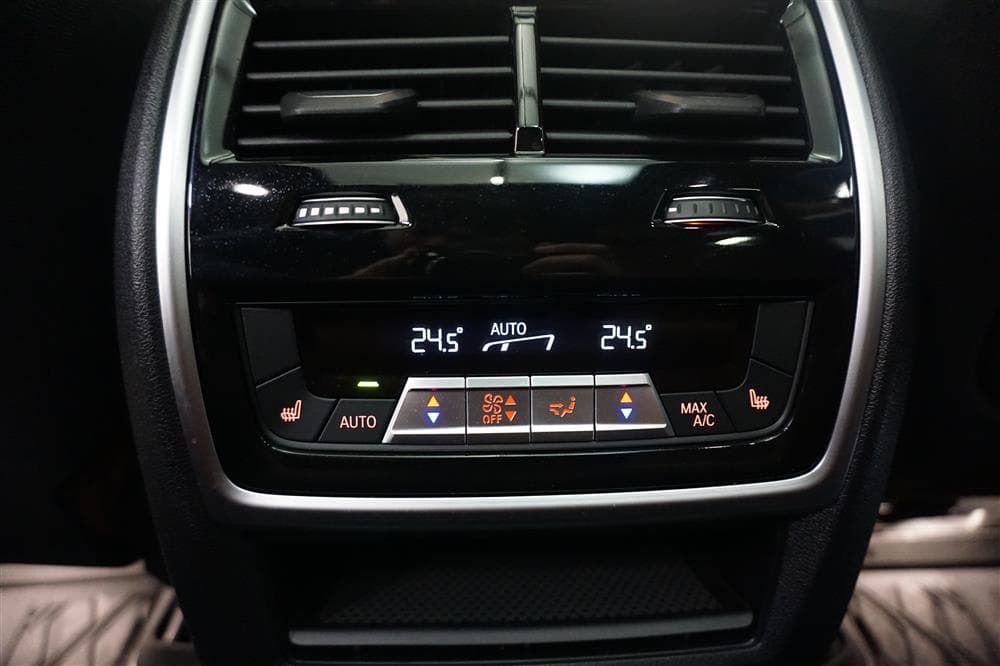 BMW X5 M50d 400hk Innovation D-Värm Sky Lounge H/K HUD 360°interiör