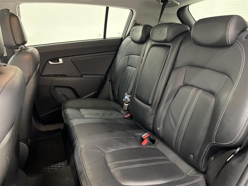 Kia Sportage 2.0 CRDi AWD 184hk Panorama Kamera Navi Skinninteriör
