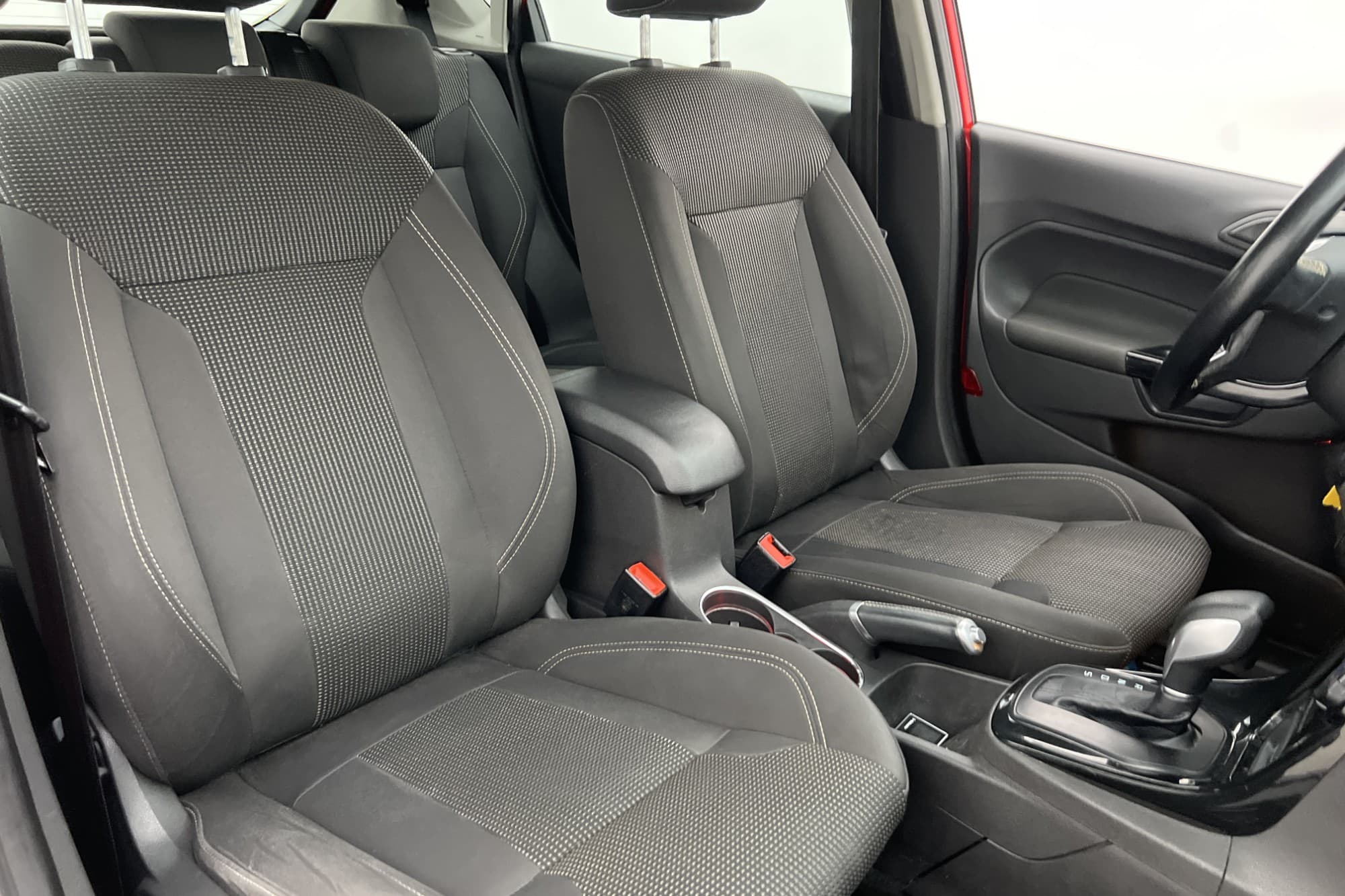 Ford Fiesta 1.0 EcoBoost 100hk Titanium M-Värmare Bluetooth