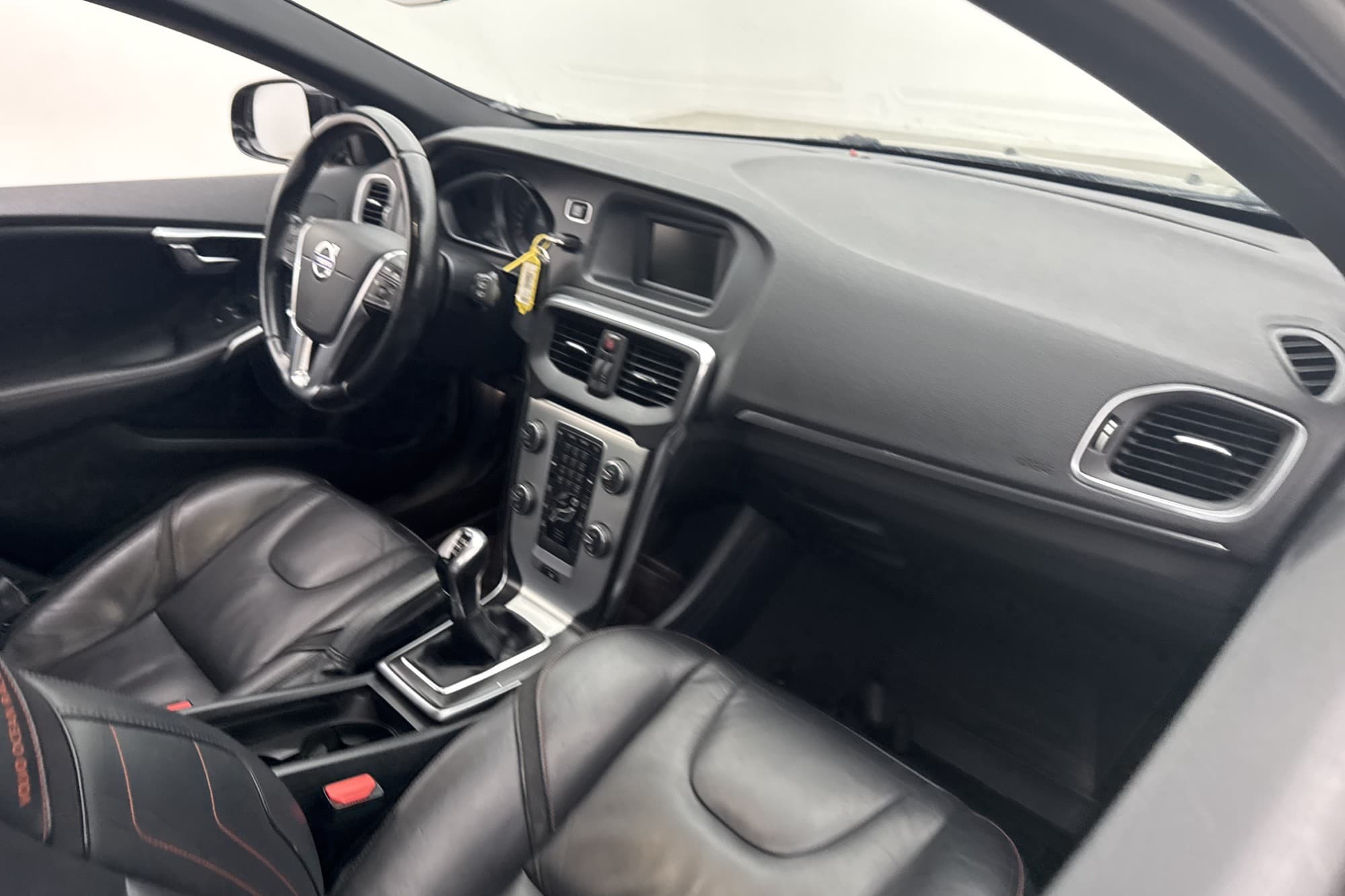 Volvo V40 D2 115hk Ocean Race Värm Skinn Bluetooth