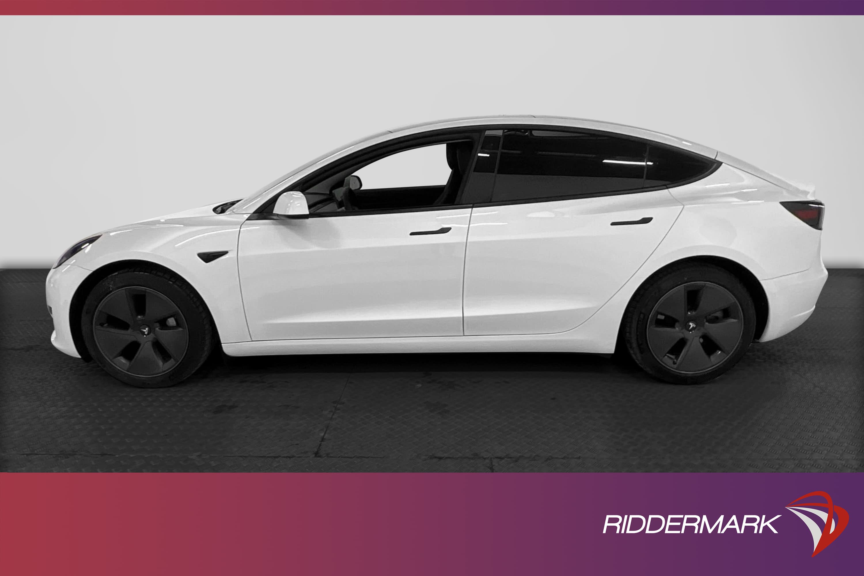 Tesla Model 3 Standard Range Plus 325hk