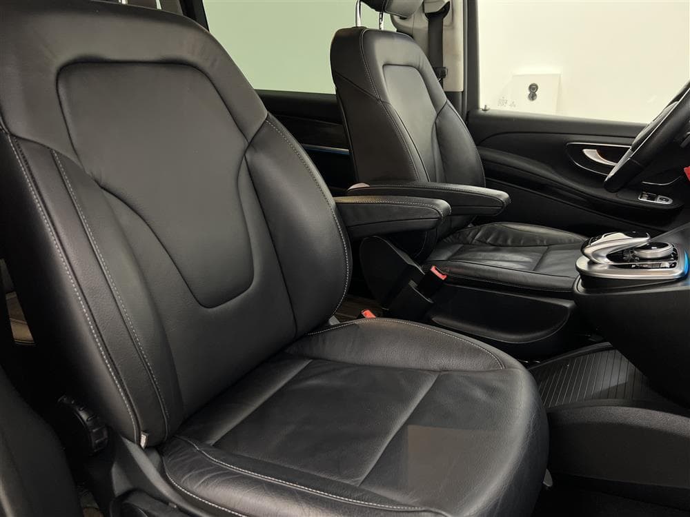 Mercedes-Benz V250 Avantgarde Automat X-Lång Värmare Moms 