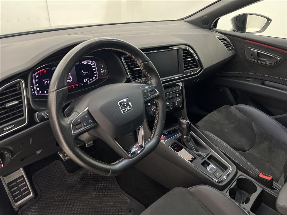 SEAT Leon 2.0 TSI Cupra 300hk 4Drive Cockpit Beatsinteriör