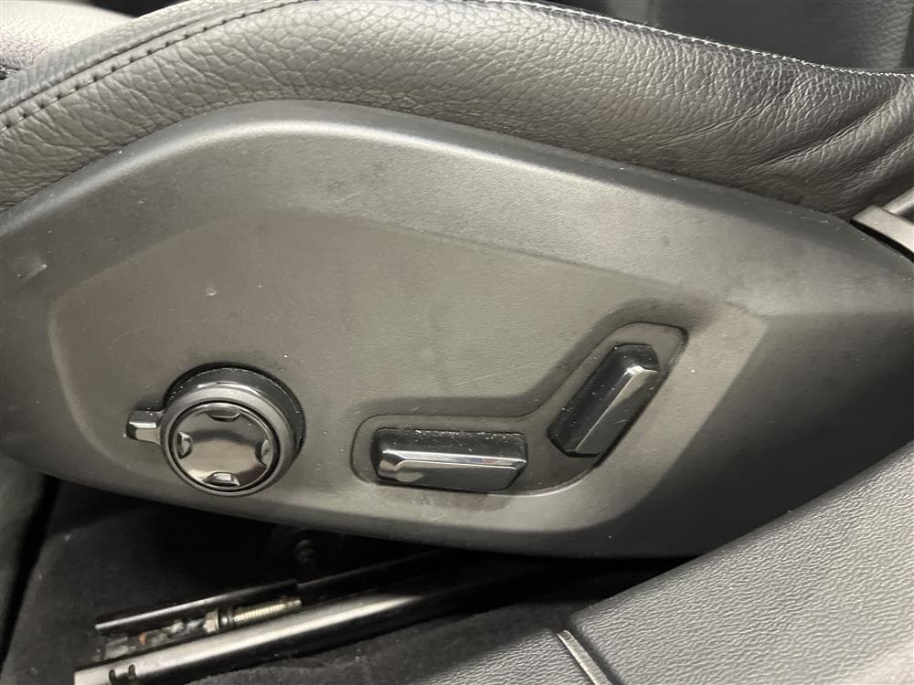 Volvo V60 T5 250hk Inscription Voc HUD B-Värm B-Kam Drag 