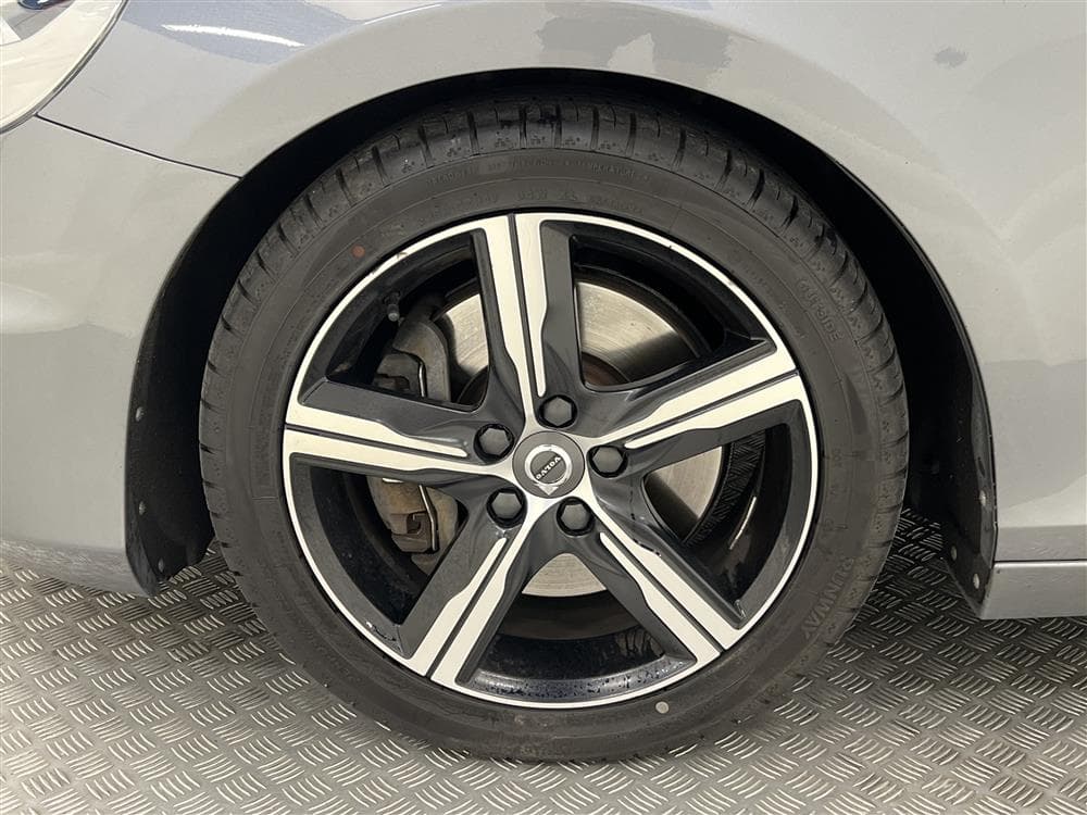 Volvo V40 D2 120hk  R-Design VOC Värmare Välserv 0,38l/milinteriör