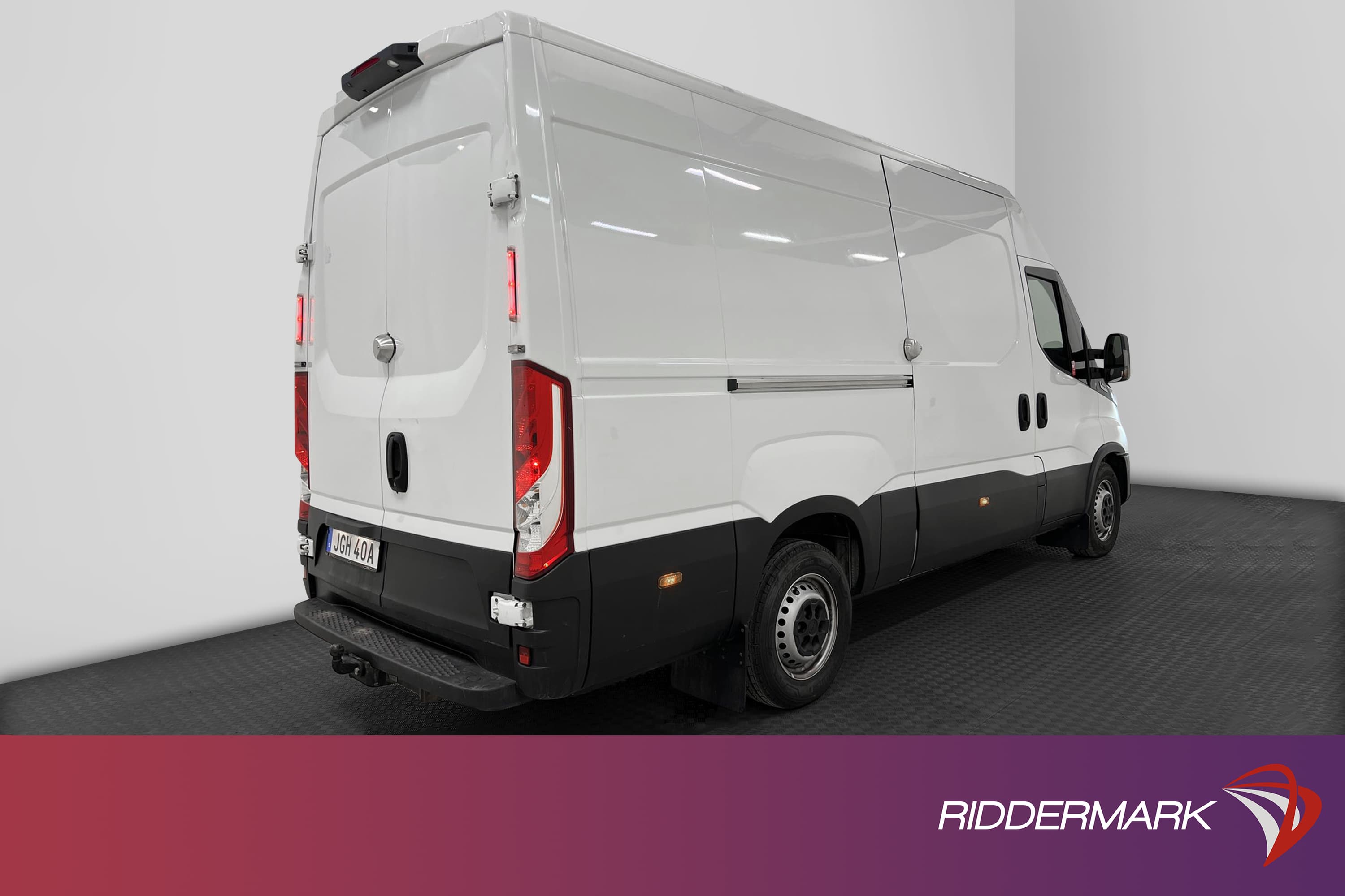 Iveco Daily 2.3JTD L3H2 1129kg Lastvikt Drag Värmare Moms