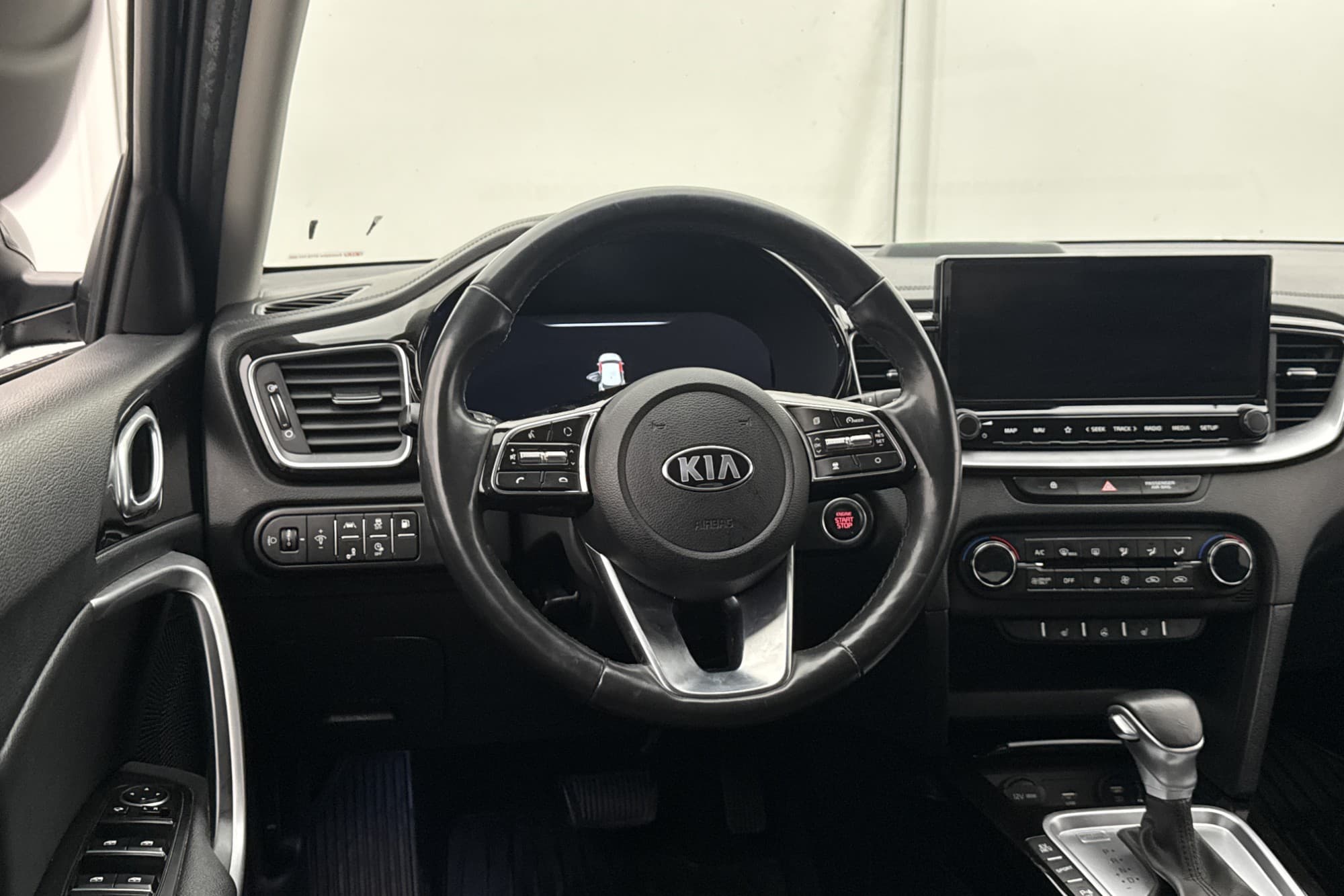 Kia XCeed Plug-in Hybrid 141hk Advance Plus Kamera Cockpit