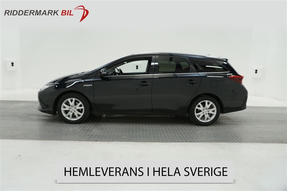 Toyota Auris 1.8 HSD Touring Sports 99hk