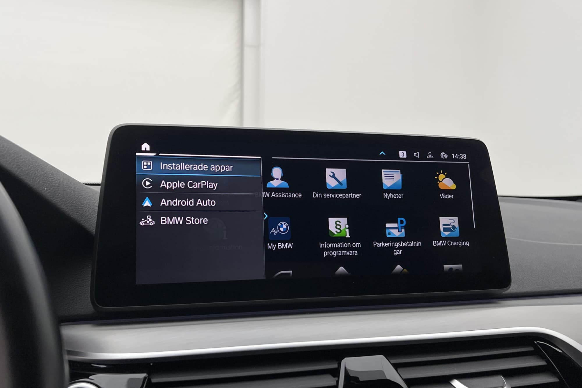 BMW 530e M Sport Läder Shadow Ambient Värm CarPlay Drag