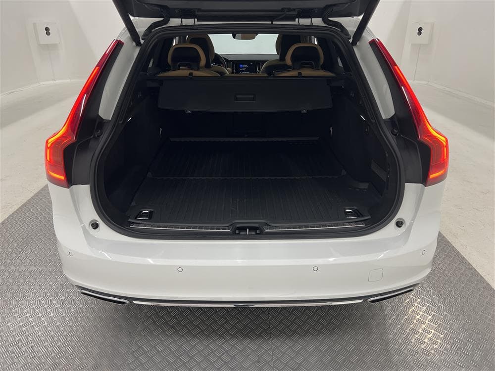 Volvo V90 D4 190hk AWD Inscription Pano Skinn HEMLEVERANS!interiör