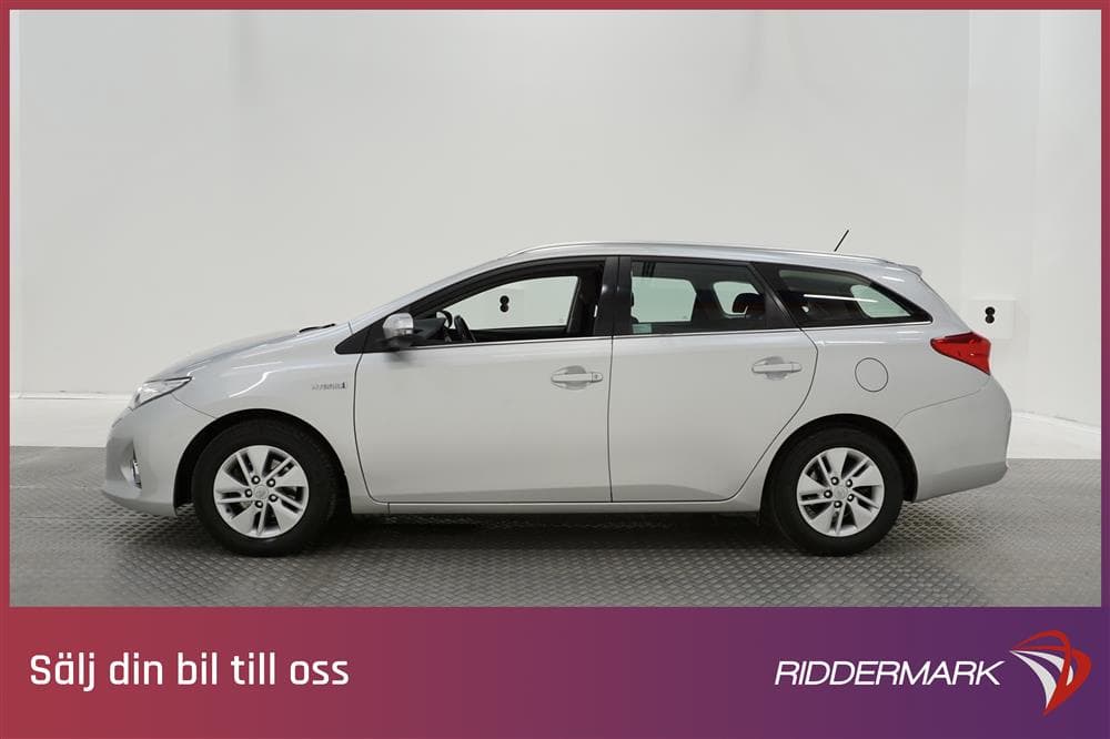Toyota Auris 1.8 HSD Touring Sports 99hk