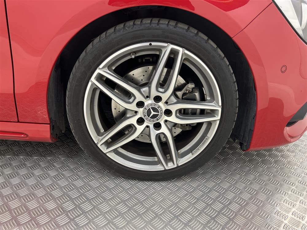 Mercedes CLA 220d 4M 177hk AMG Pano Drag B-kamera 0,42l/milinteriör