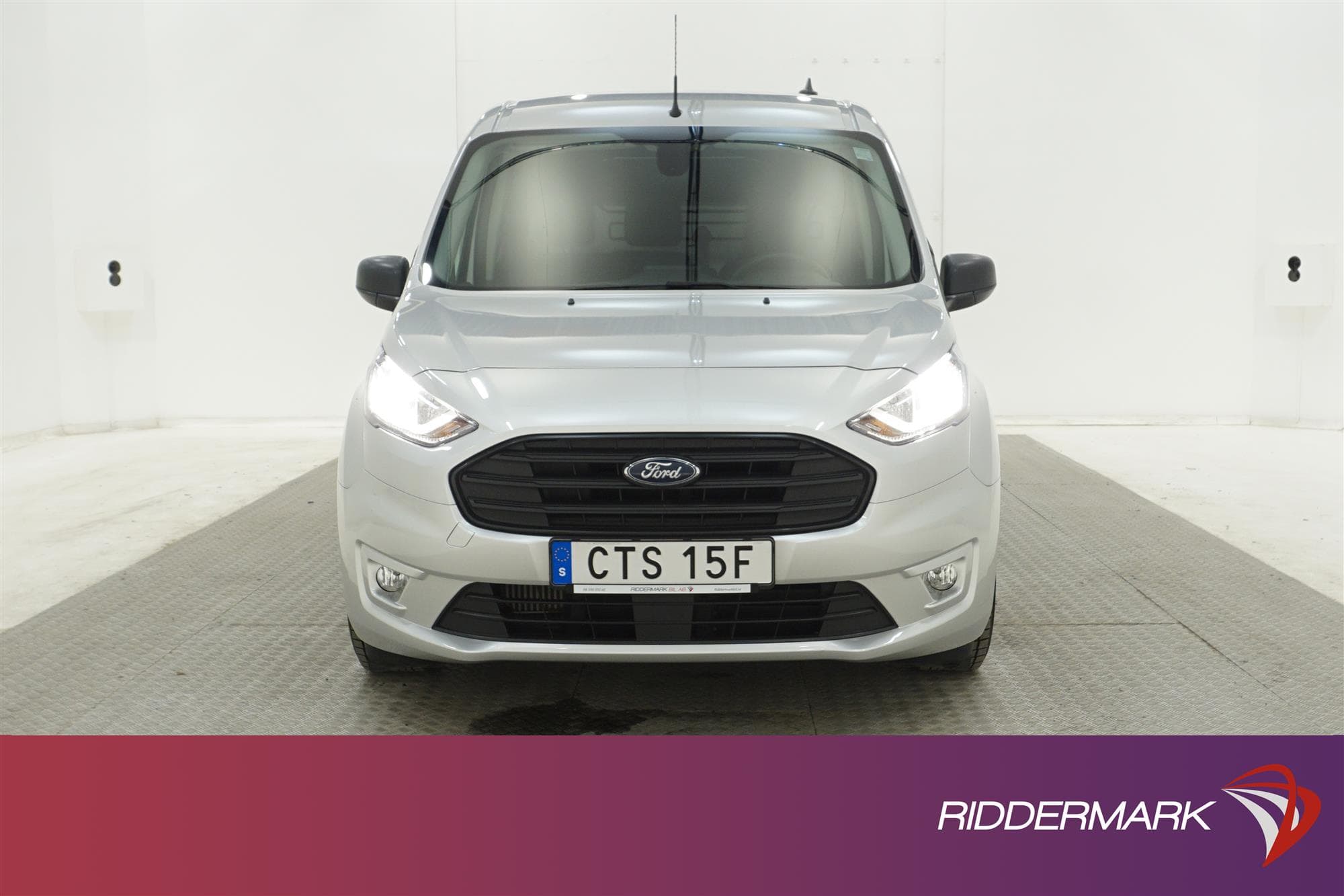 Ford Transit Connect Automat 120hk LWB Drag Värmare Moms 