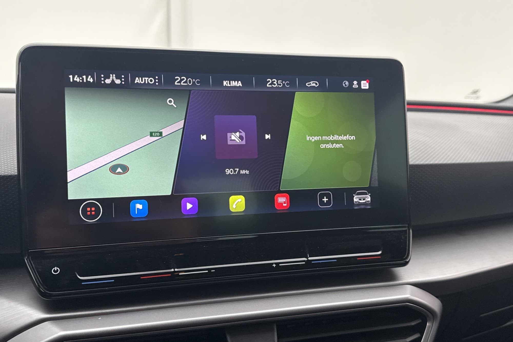 SEAT Leon 1.5 eTSI 150hk FR Cockpit M&K-Värmare Kamera Navi