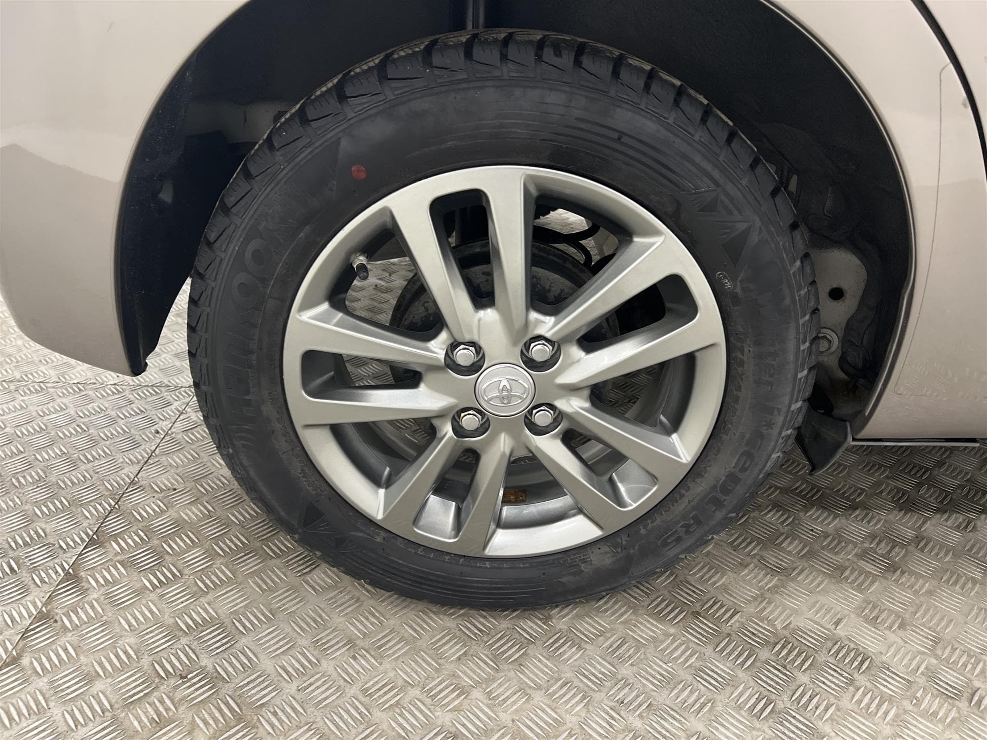 Toyota Yaris 1.33 99hk 1 Bruk B-Kamera 426kr Skatt 0,49L/mil