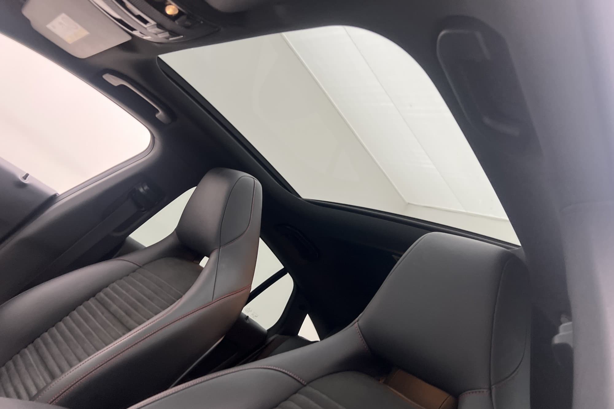 Mercedes-Benz CLA 180 d Shooting Brake AMG Panorama Kamera