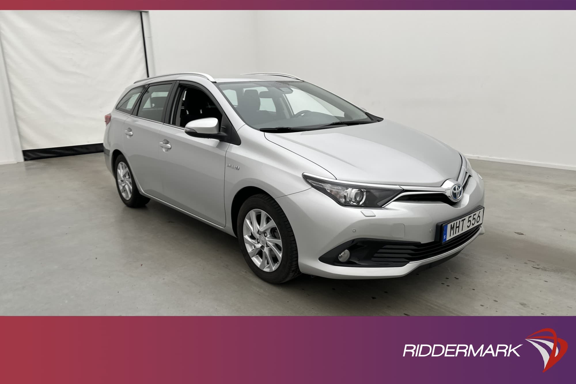 Toyota Auris Touring Sports Hybrid 136hk