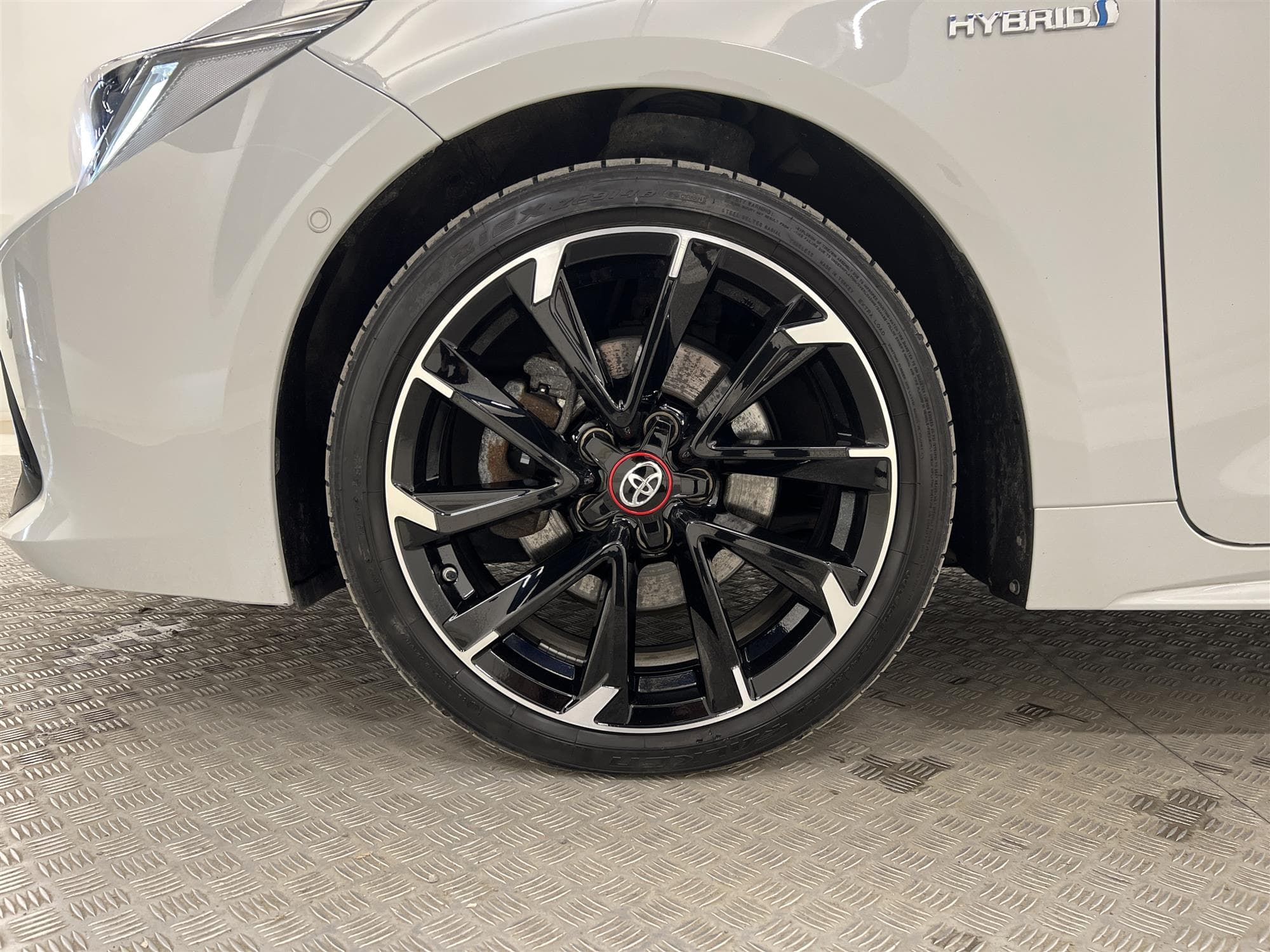 Toyota Corolla Hybrid e-CVT 184hk  GR Sports Navi B-Kam HUD