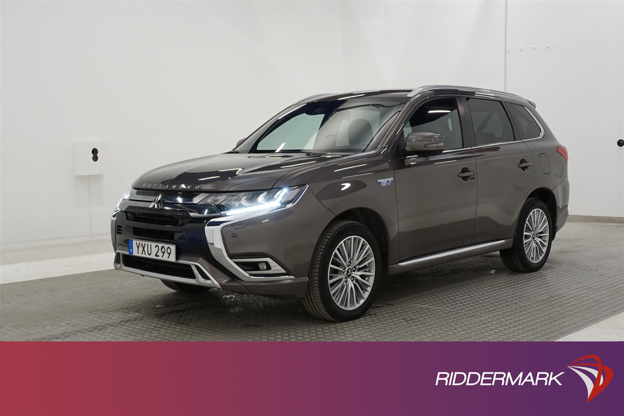 Mitsubishi Outlander P-HEV 2.4 Hybrid AWD 230hk