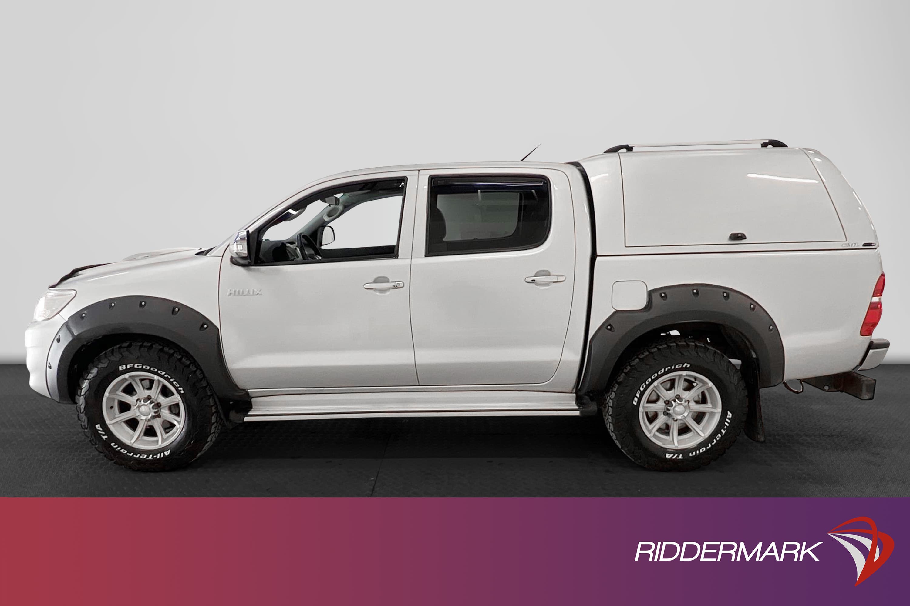 Toyota Hilux 3.0 Automat 171hk 4x4 Breddare Dragkrok Moms