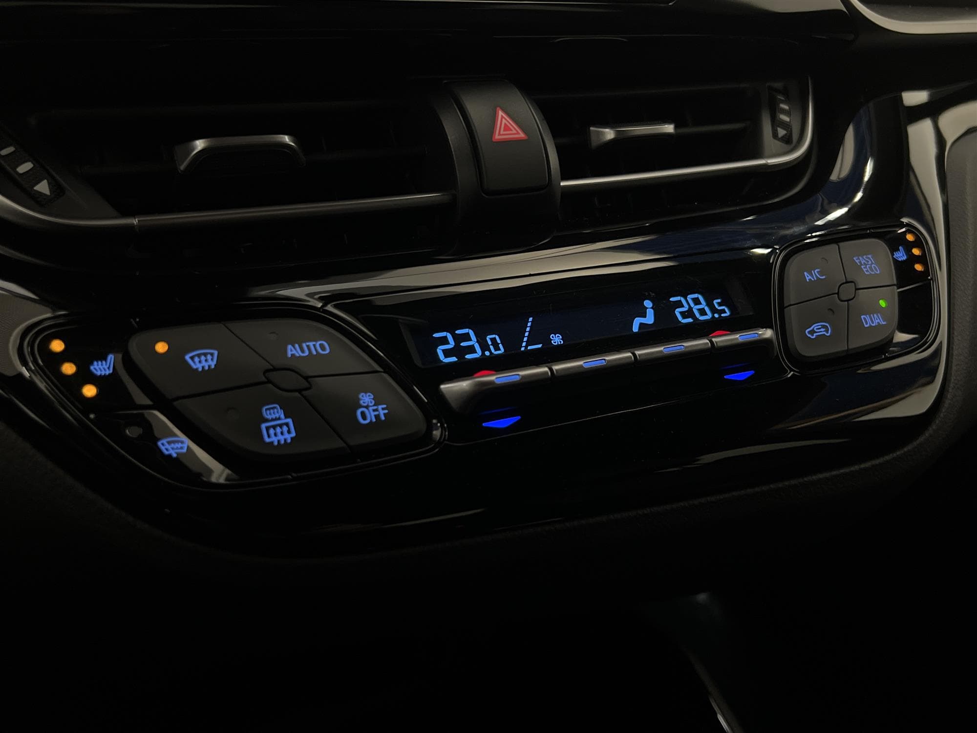 Toyota C-HR Hybrid CVT 122hk Executive JBL Skinn 0,38L/mil