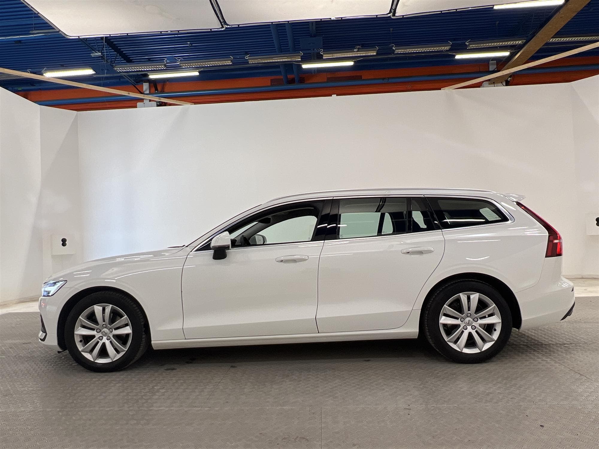 Volvo V60 D4 190hk Momentum Advanced Ed