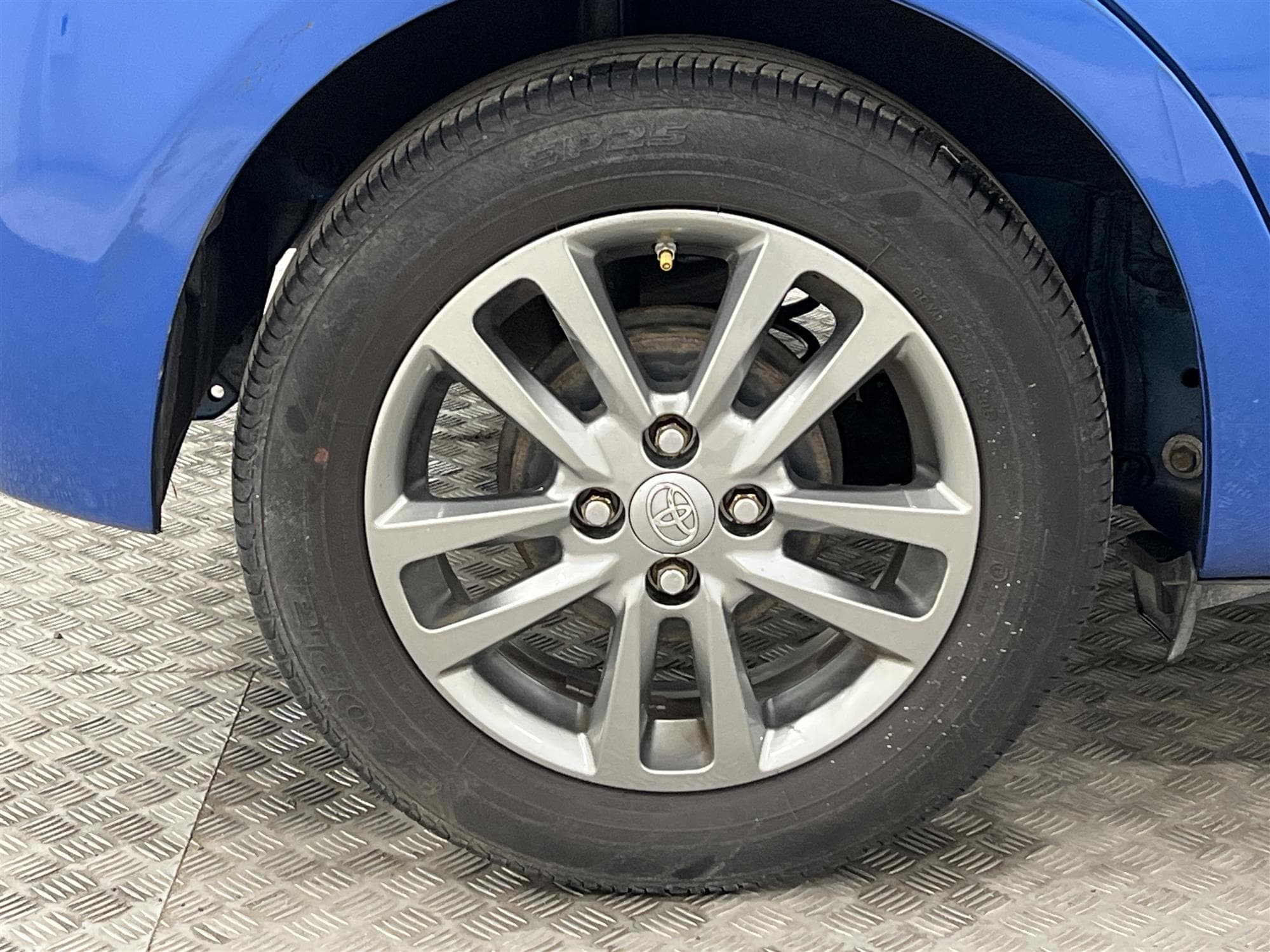 Toyota Yaris 1.33 Dual VVT-i 99hk B-Kam Motorvärmare 