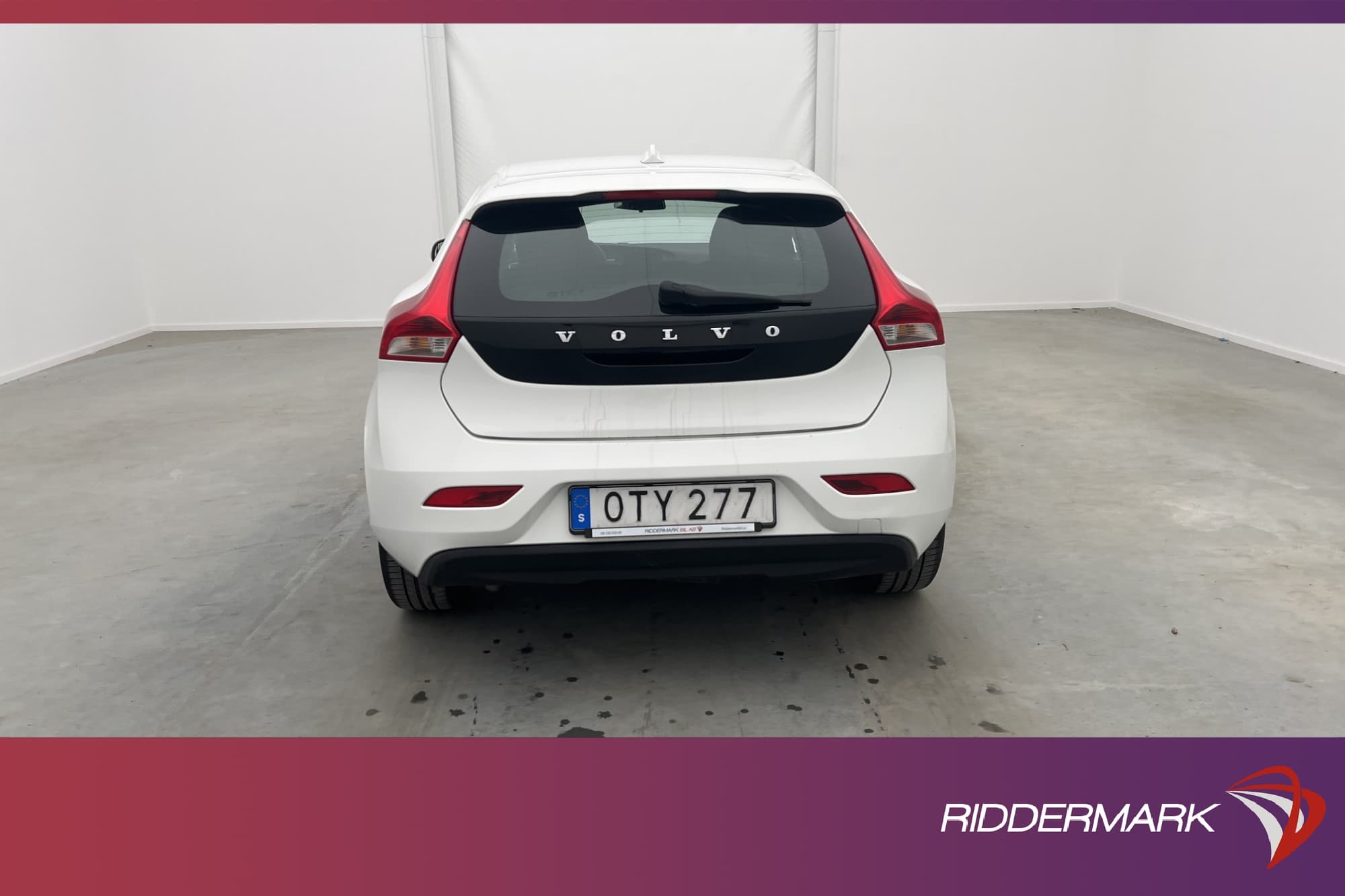 Volvo V40 T2 122hk